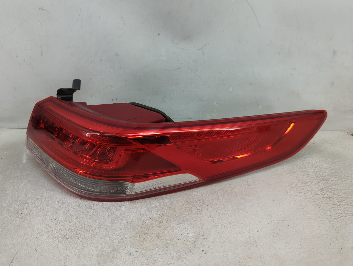 2016-2019 Kia Optima Tail Light Assembly Passenger Right OEM P/N:92402-D4 Fits Fits 2016 2017 2018 2019 OEM Used Auto Parts 