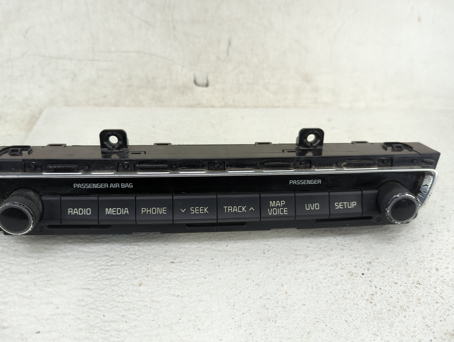 2016-2018 Kia Optima Radio Control Panel - Oemusedautoparts1.com