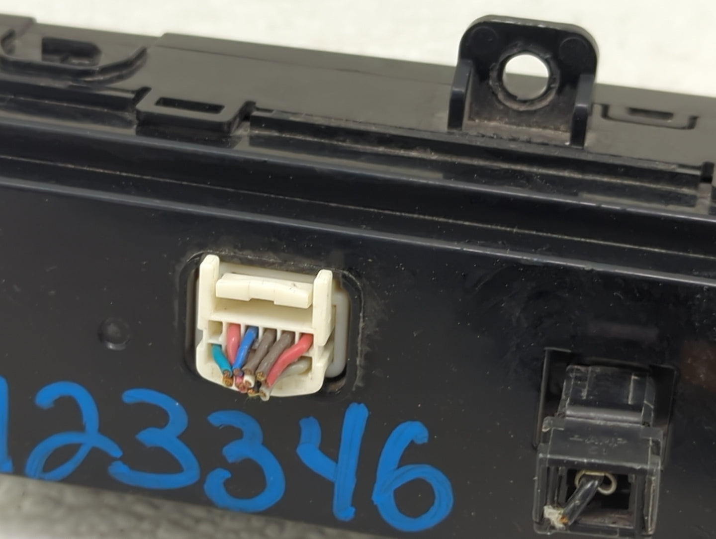 2016-2018 Kia Optima Radio Control Panel - Oemusedautoparts1.com