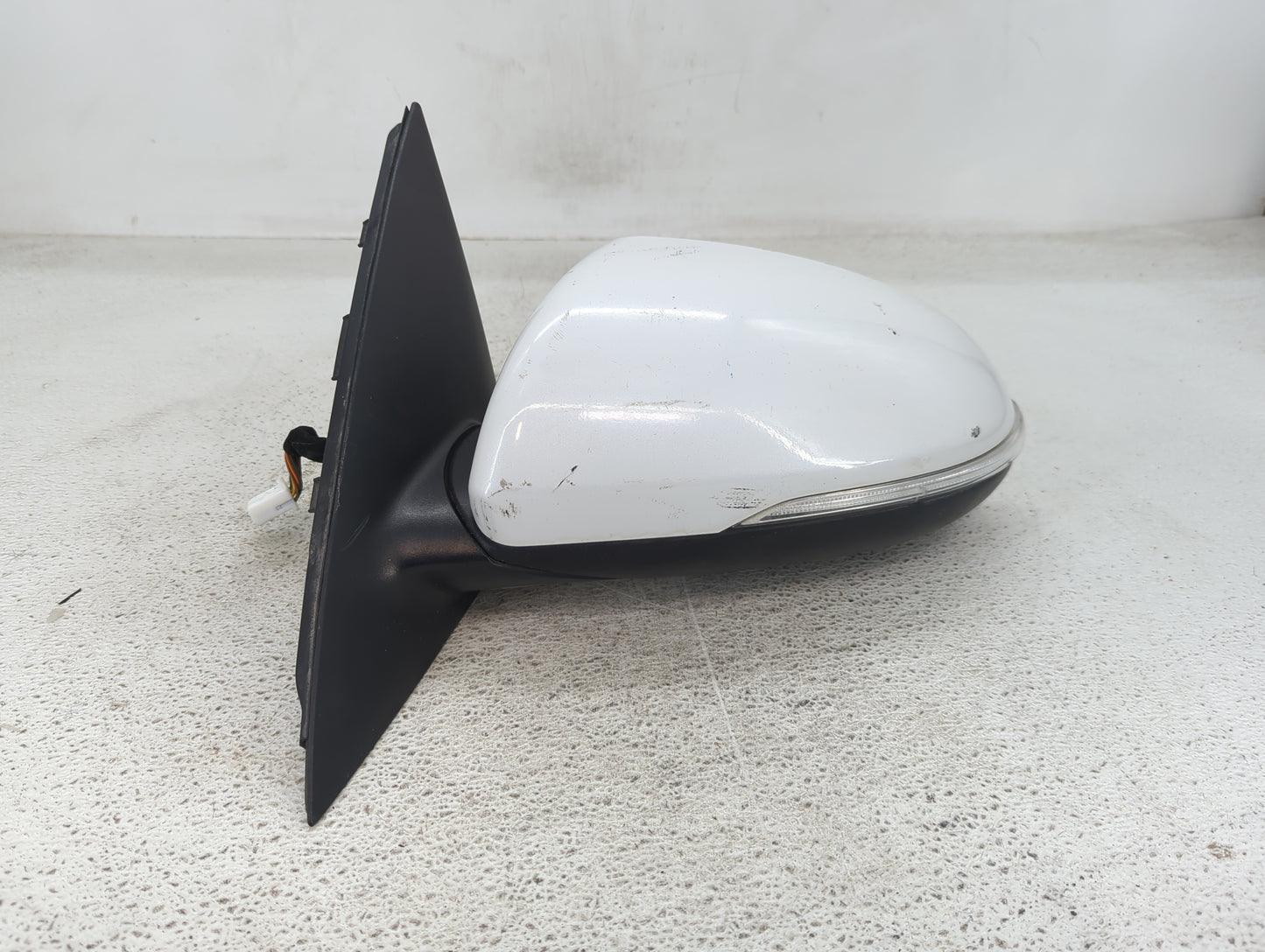 2016-2020 Kia Optima Driver Side View Mirror - Left Door Mirror OEM Used - Oemusedautoparts1.com