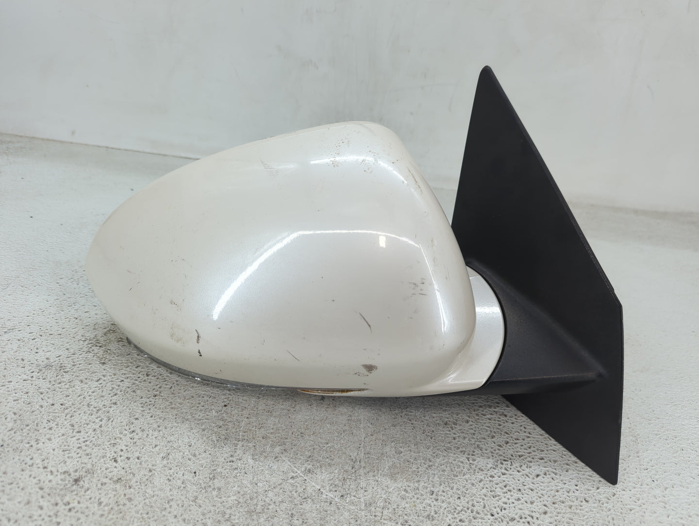 2016-2019 Kia Optima Passenger Side View Mirror - Right Door Mirror OEM Used - Oemusedautoparts1.com