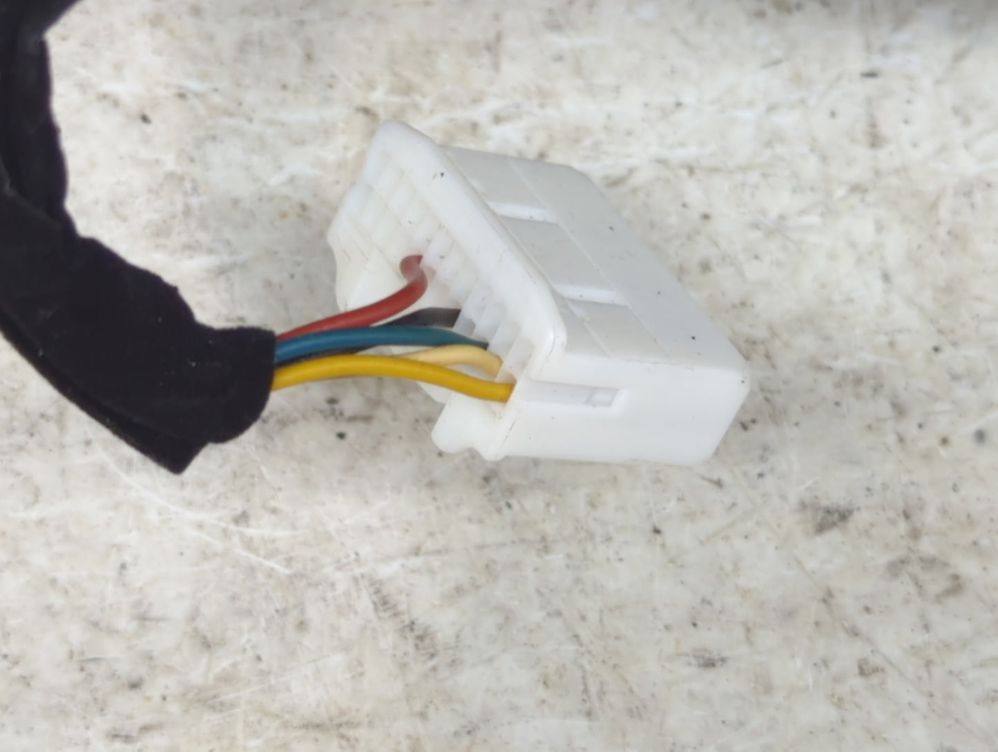 2016-2018 Kia Optima Driver Side View Mirror - Left Door Mirror OEM Used - Oemusedautoparts1.com