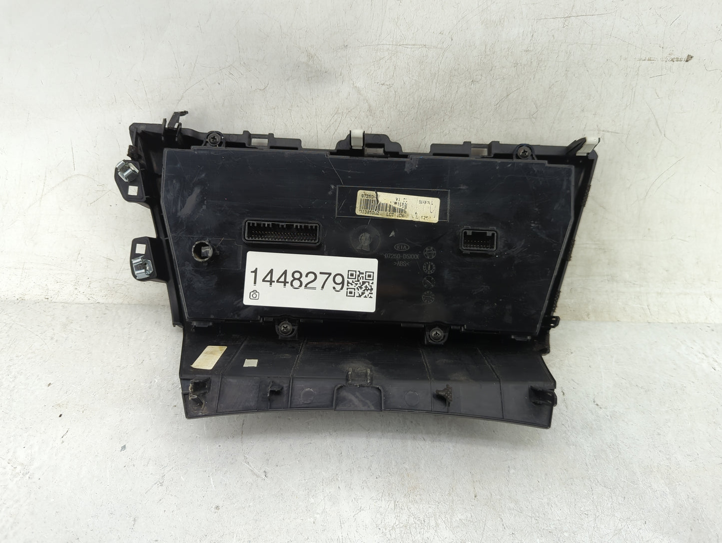 2016 Kia Optima Climate Control Module Temperature AC/Heater Replacement P/N:97250-D5XXX Fits OEM Used Auto Parts - Oemuseda