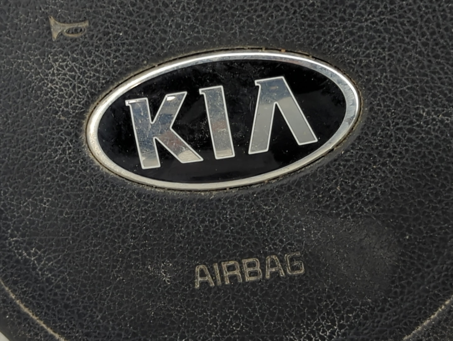 2016-2018 Kia Optima Air Bag Driver Left Steering Wheel Mounted Black 1458895 - Oemusedautoparts1.com