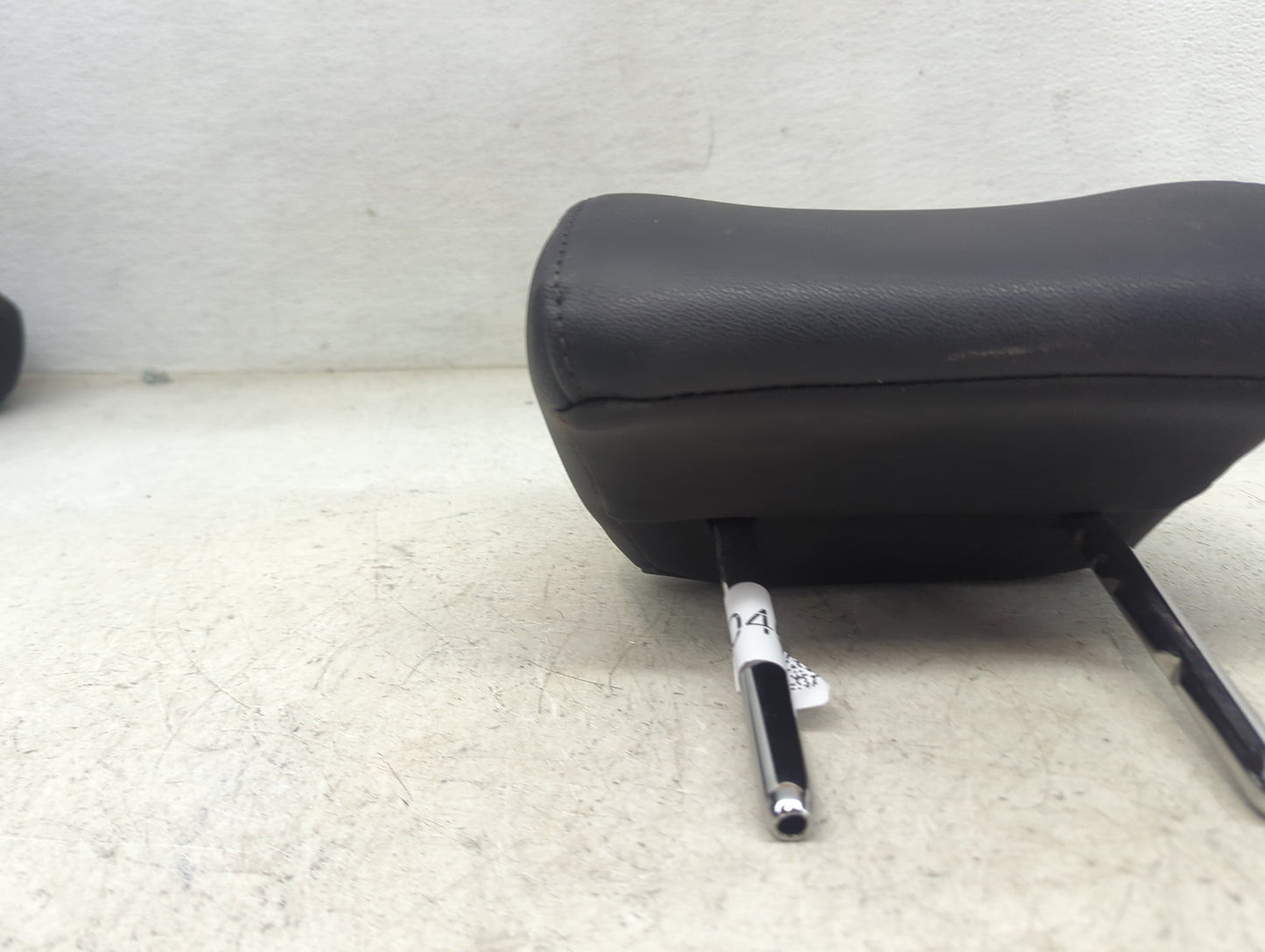 2016-2018 Kia Optima Headrest Head Rest Front Driver Seat Black 1470469 - Oemusedautoparts1.com