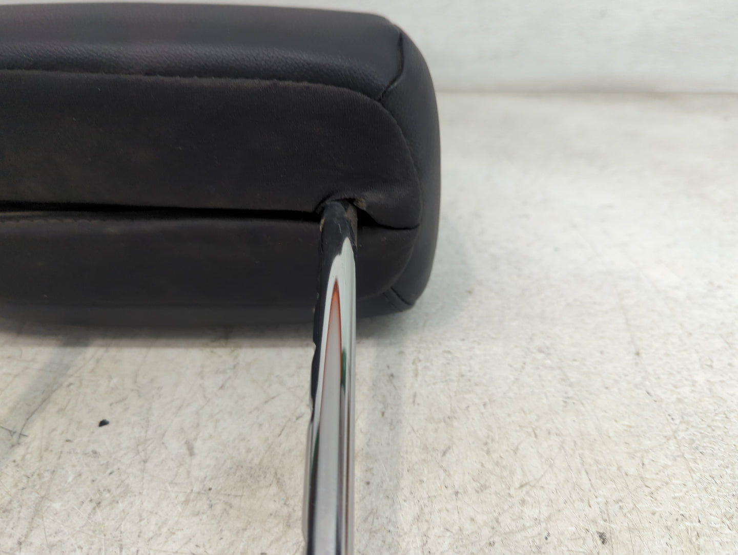 2016-2018 Kia Optima Headrest Head Rest Front Driver Seat Black 1470980 - Oemusedautoparts1.com