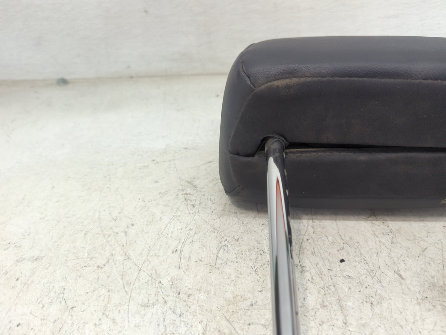 2016-2018 Kia Optima Headrest Head Rest Front Driver Seat Black 1470980 - Oemusedautoparts1.com