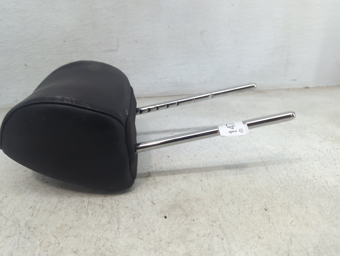 2016-2018 Kia Optima Headrest Head Rest Front Driver Seat Black 1470980 - Oemusedautoparts1.com