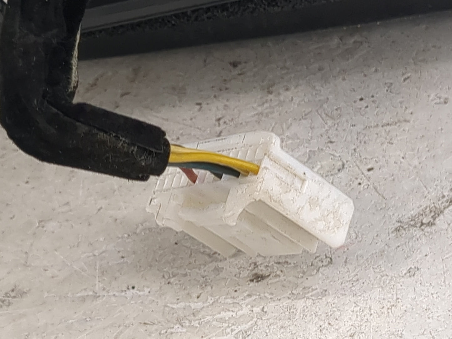 2016-2018 Kia Optima Driver Side View Mirror - Left Door Mirror OEM Used - Oemusedautoparts1.com