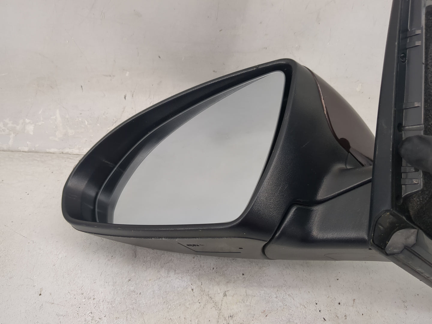 2016-2018 Kia Optima Driver Side View Mirror - Left Door Mirror OEM Used - Oemusedautoparts1.com