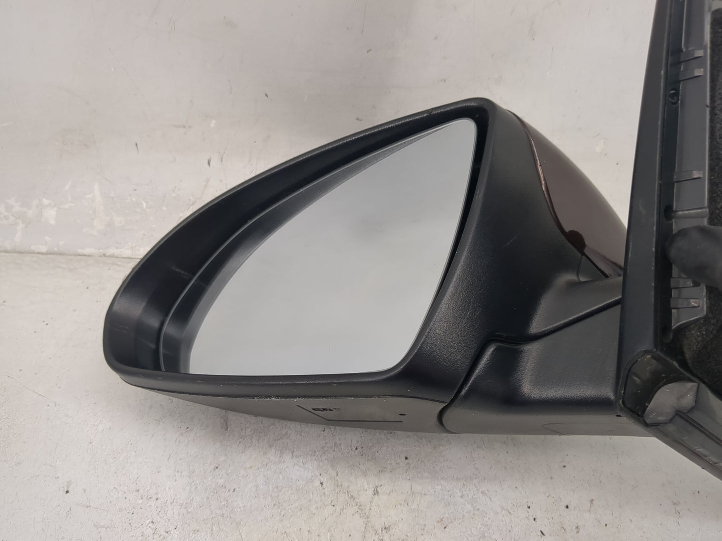 2016-2018 Kia Optima Driver Side View Mirror - Left Door Mirror OEM Used - Oemusedautoparts1.com