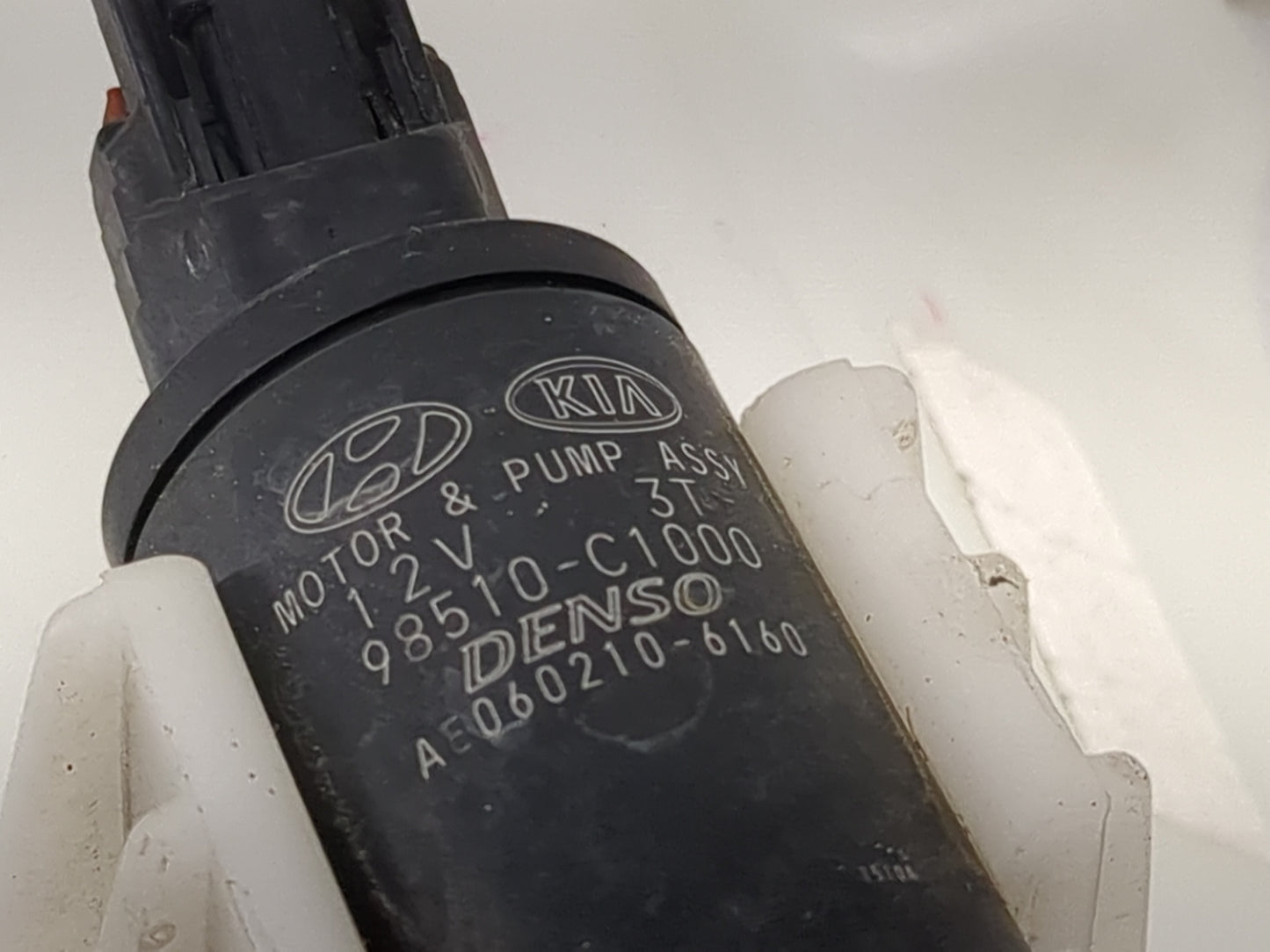 2016-2020 Kia Optima Windshield Washer Fluid Reservoir Bottle Oem 1474291 - Oemusedautoparts1.com