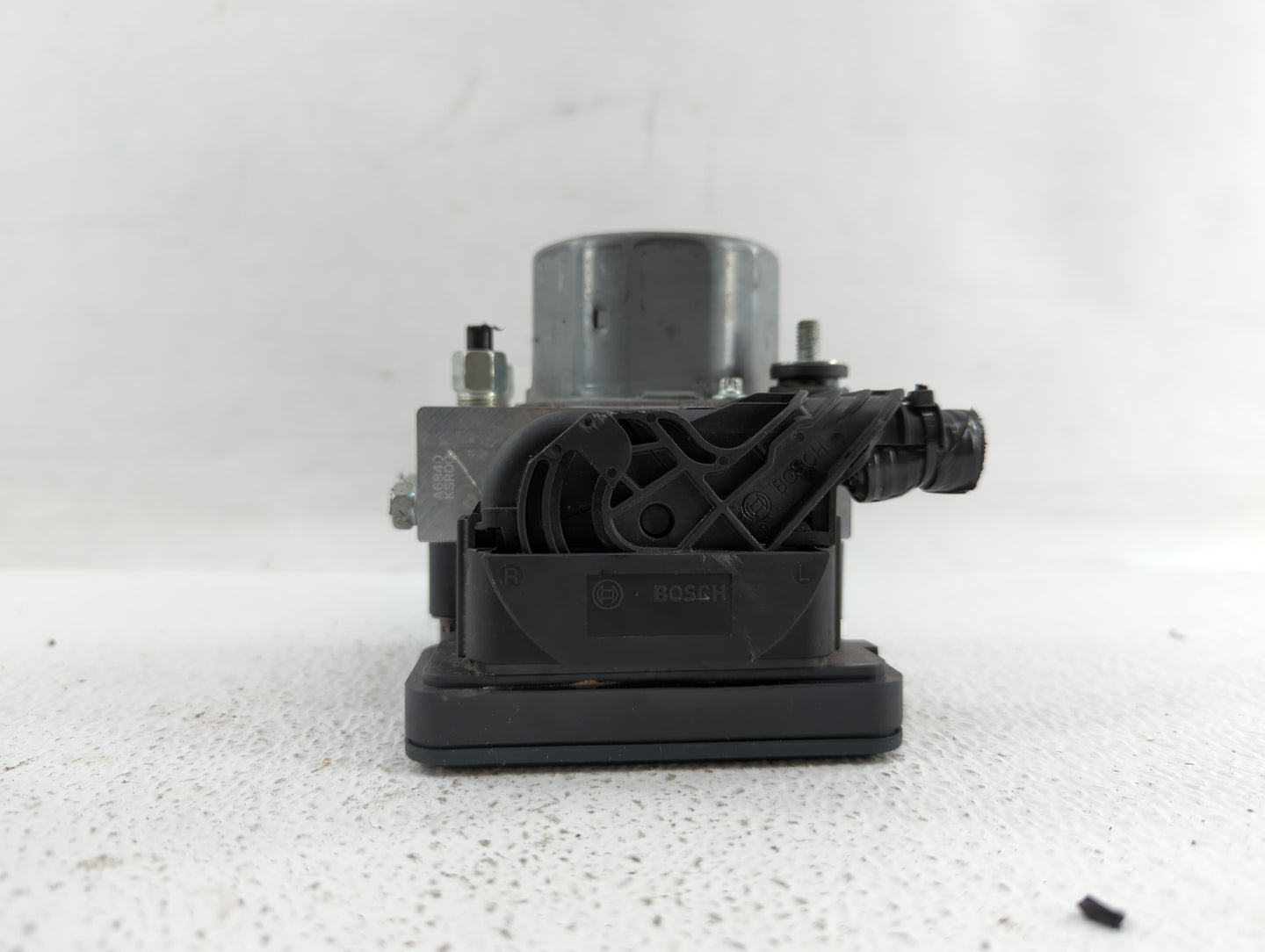 2016 Kia Optima ABS Pump Control Module Replacement P/N:47660 5MG2A Fits OEM Used Auto Parts - Oemusedautoparts1.com