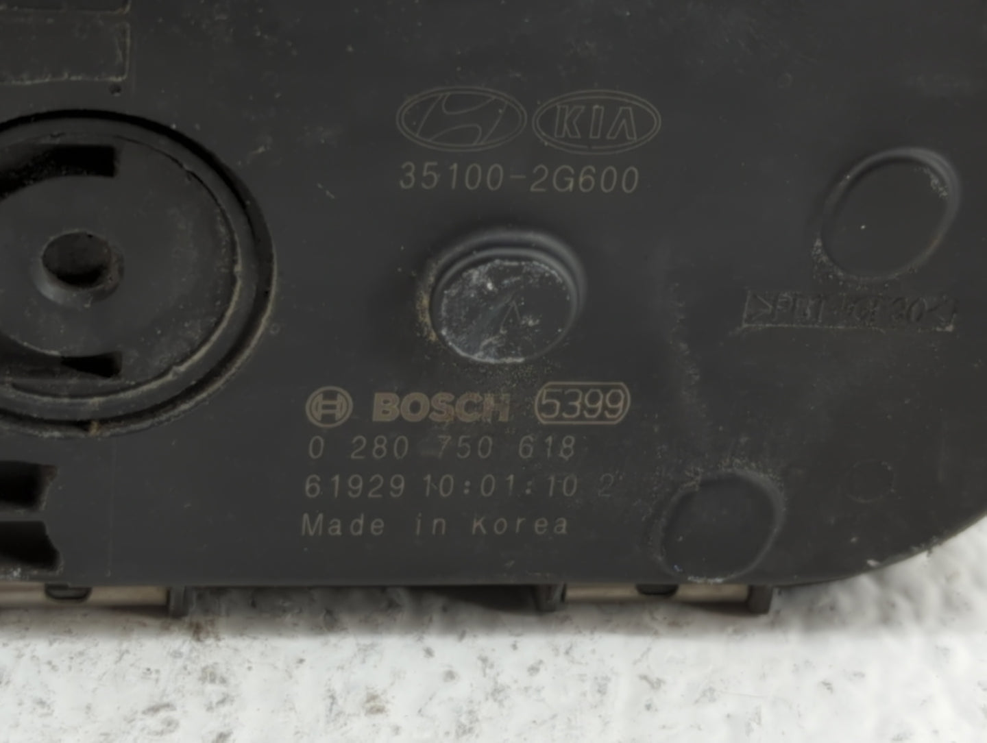 2016-2019 Kia Optima Throttle Body P/N:0 280 750 618 35100-2G600 Fits Fits 2015 2016 2017 2018 2019 OEM Used Auto Parts - Oe
