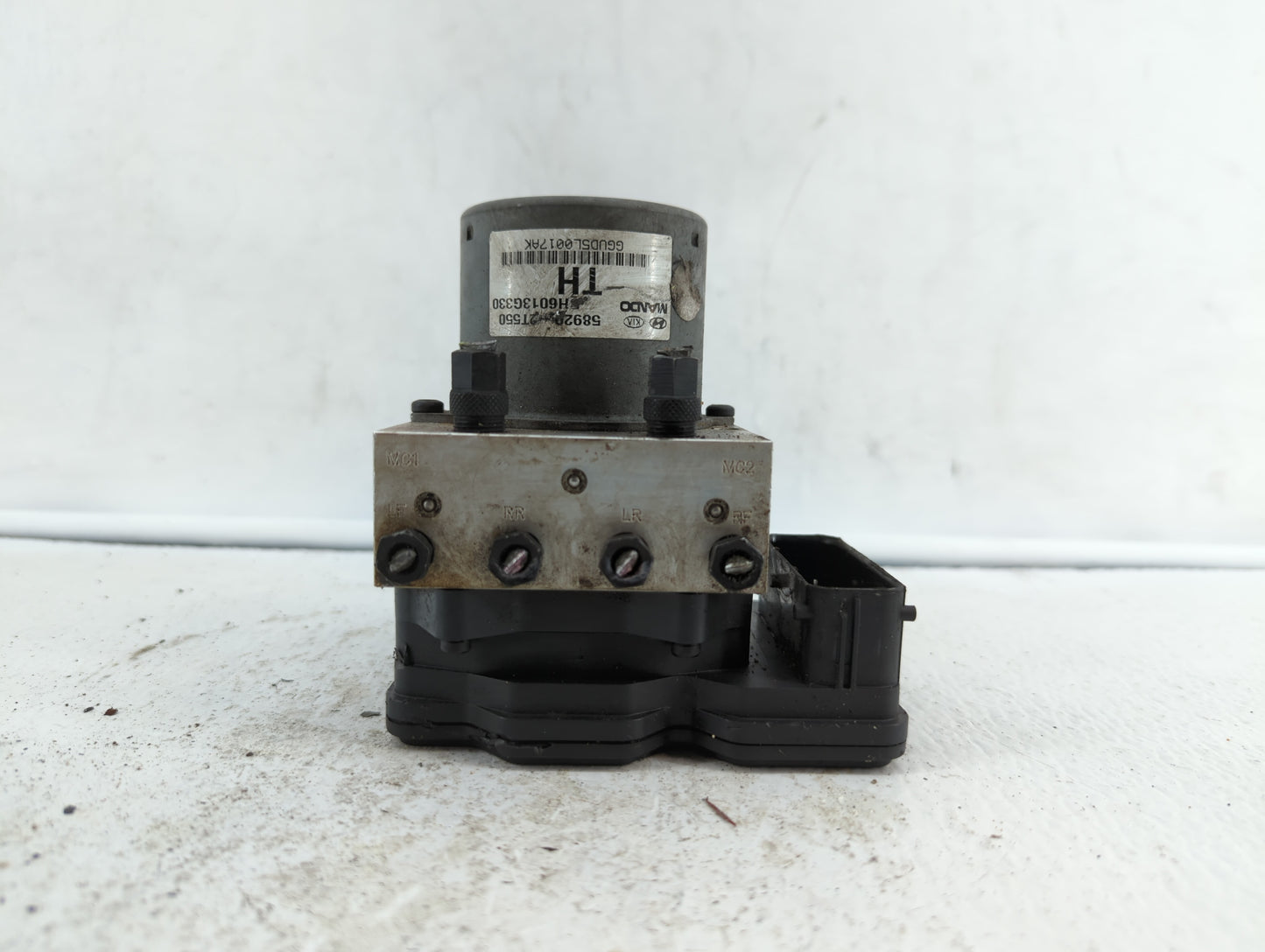 2016-2018 Kia Optima ABS Pump Control Module Replacement P/N:58920-2T550 D5589-20500, D5589-32500 Fits Fits 2016 2017 2018 O