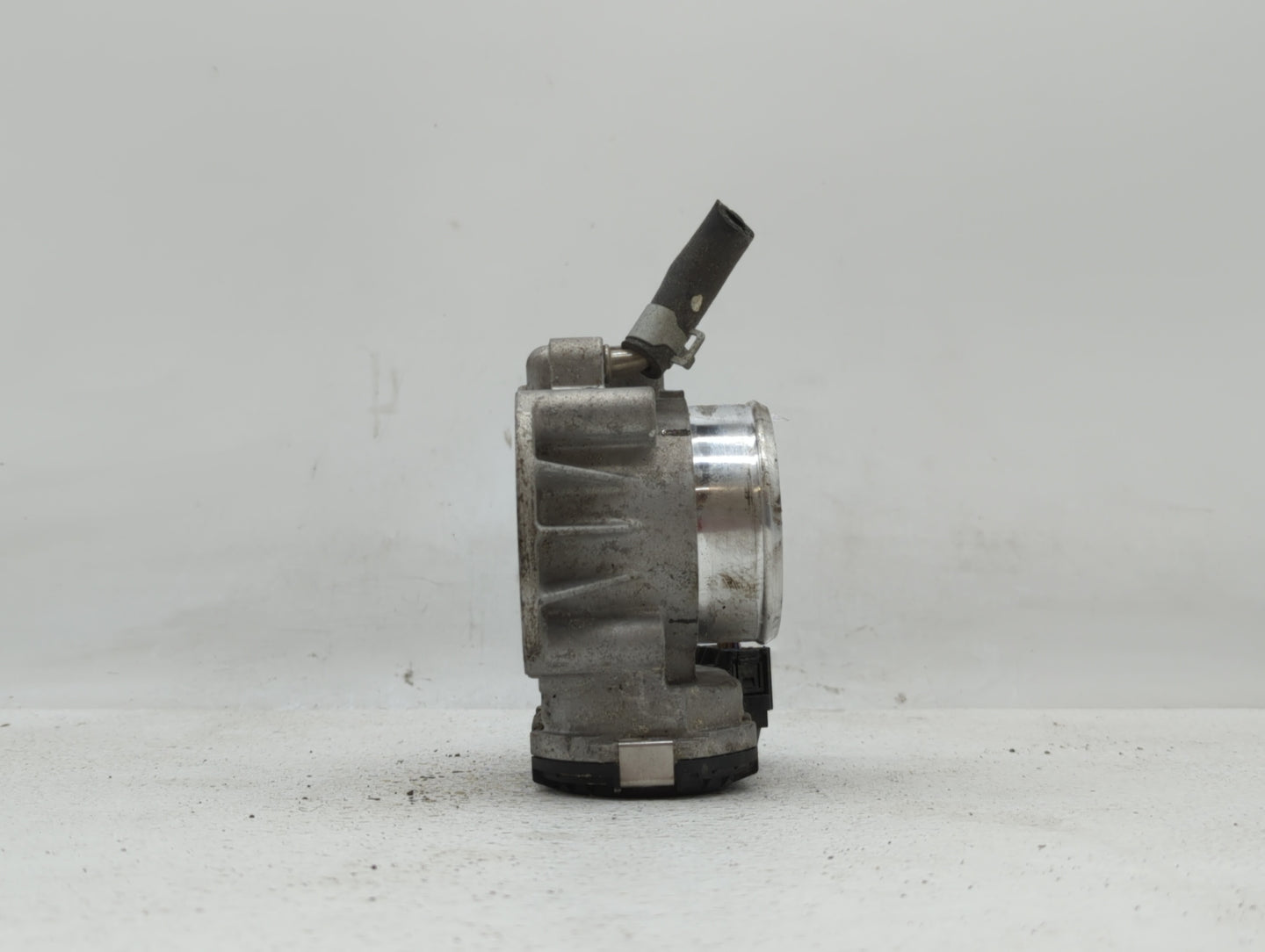 2011-2016 Kia Optima Throttle Body P/N:35100-2G800 9045010020, 0459 1847 AC Fits Fits 2011 2012 2013 2014 2015 2016 OEM Used