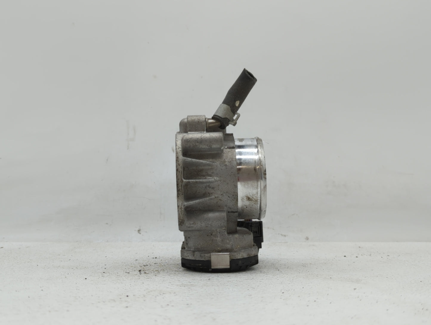 2011-2016 Kia Optima Throttle Body P/N:35100-2G800 9045010020, 0459 1847 AC Fits Fits 2011 2012 2013 2014 2015 2016 OEM Used