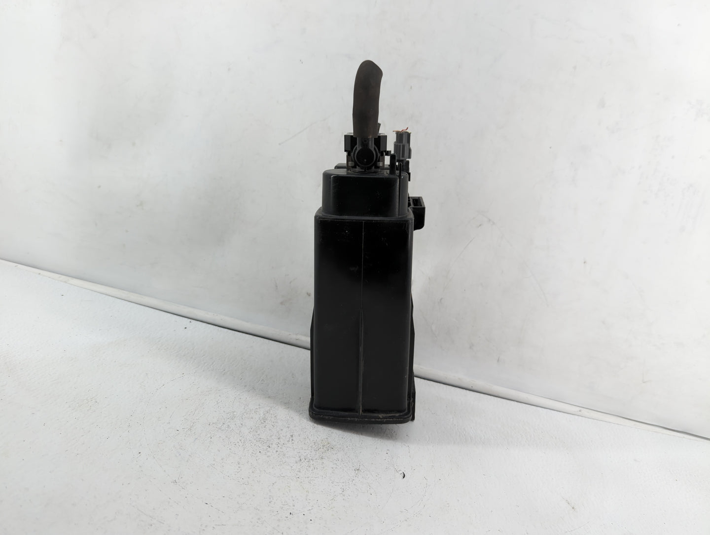 2016 Kia Optima Fuel Vapor Charcoal Canister Black - Oemusedautoparts1.com