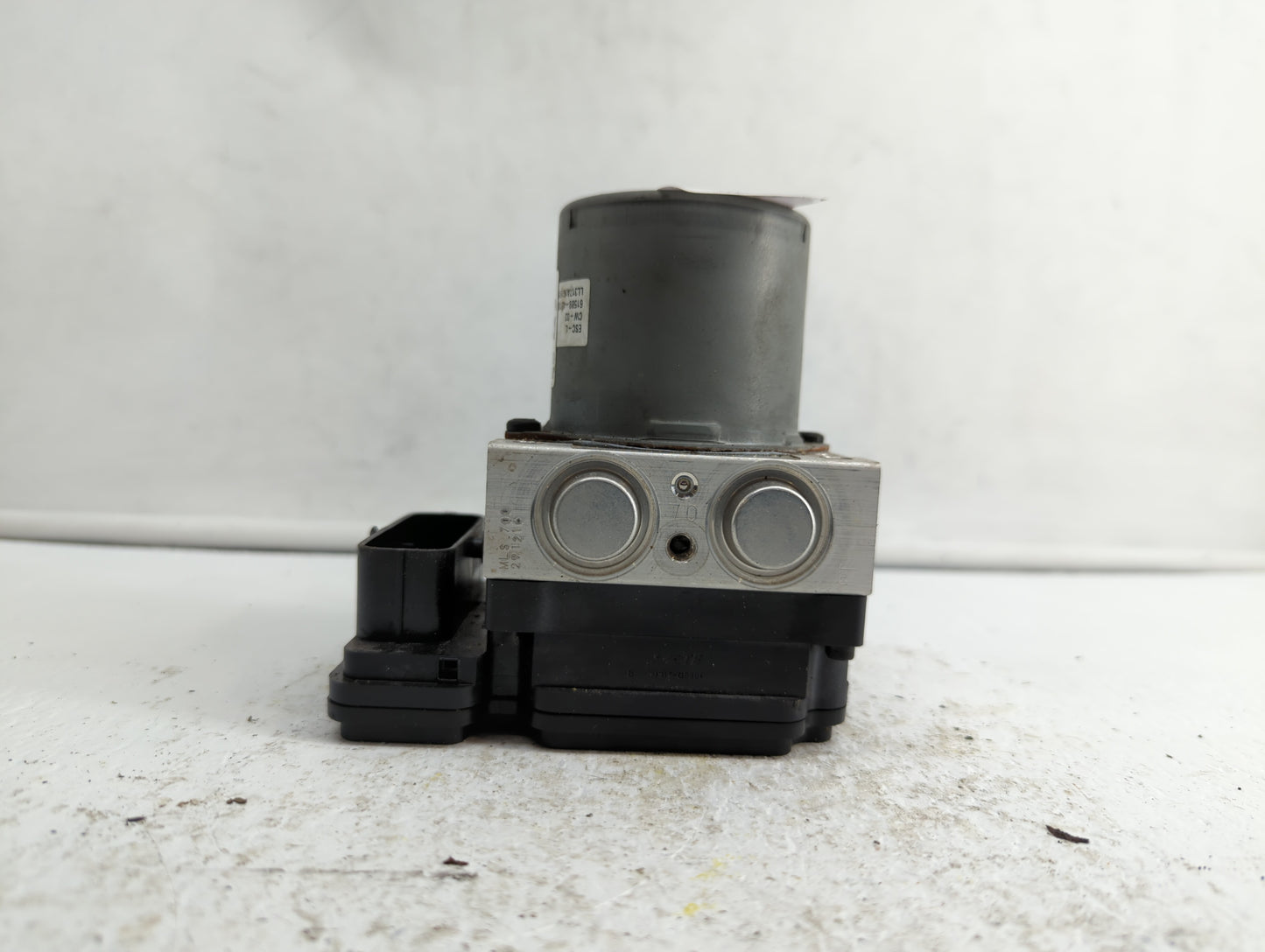 2016-2018 Kia Optima ABS Pump Control Module Replacement P/N:58920-2T550 D5589-20500, D5589-32500 Fits Fits 2016 2017 2018 O