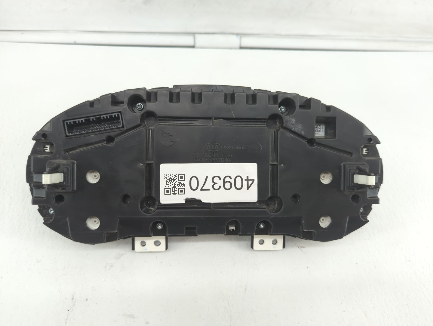 2016-2018 Kia Optima Instrument Cluster Speedometer Gauges P/N:94001-D5000 94001-D5010 Fits Fits 2016 2017 2018 OEM Used Aut