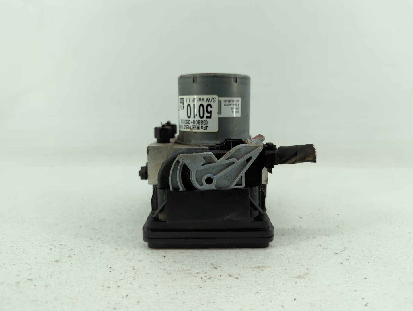 2016-2018 Kia Optima ABS Pump Control Module Replacement P/N:D5589-30500 58920-2T550, D5589-20500 Fits Fits 2016 2017 2018 O