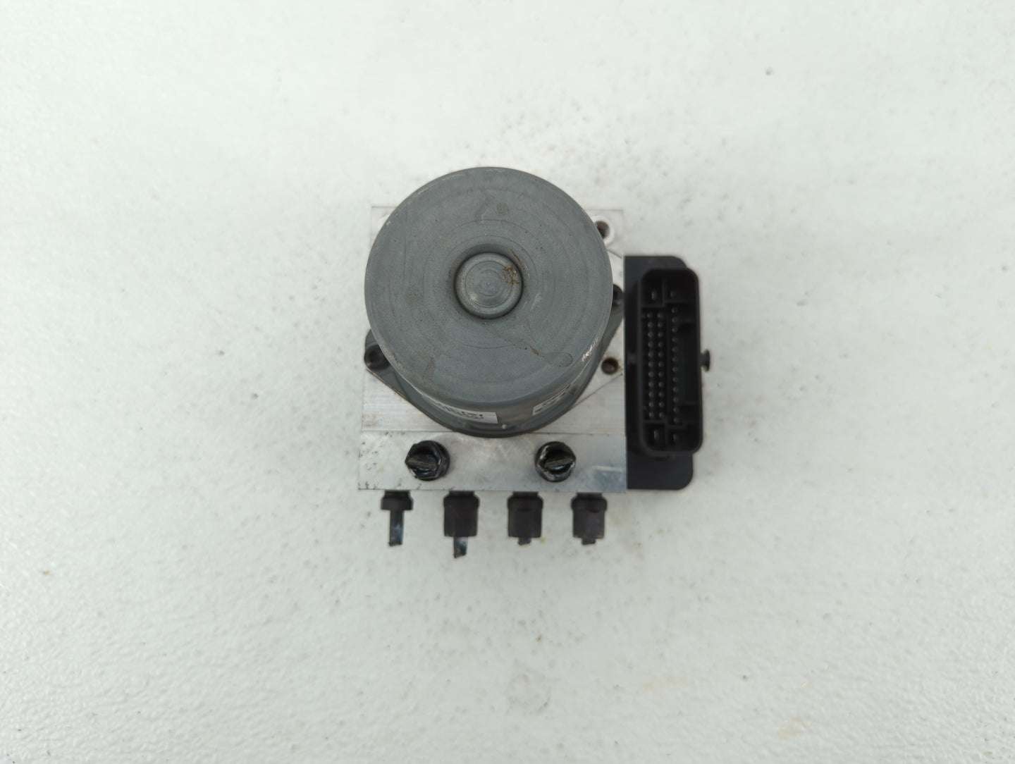 2016-2018 Kia Optima ABS Pump Control Module Replacement P/N:D5589-30500 58920-2T550, D5589-20500 Fits Fits 2016 2017 2018 O