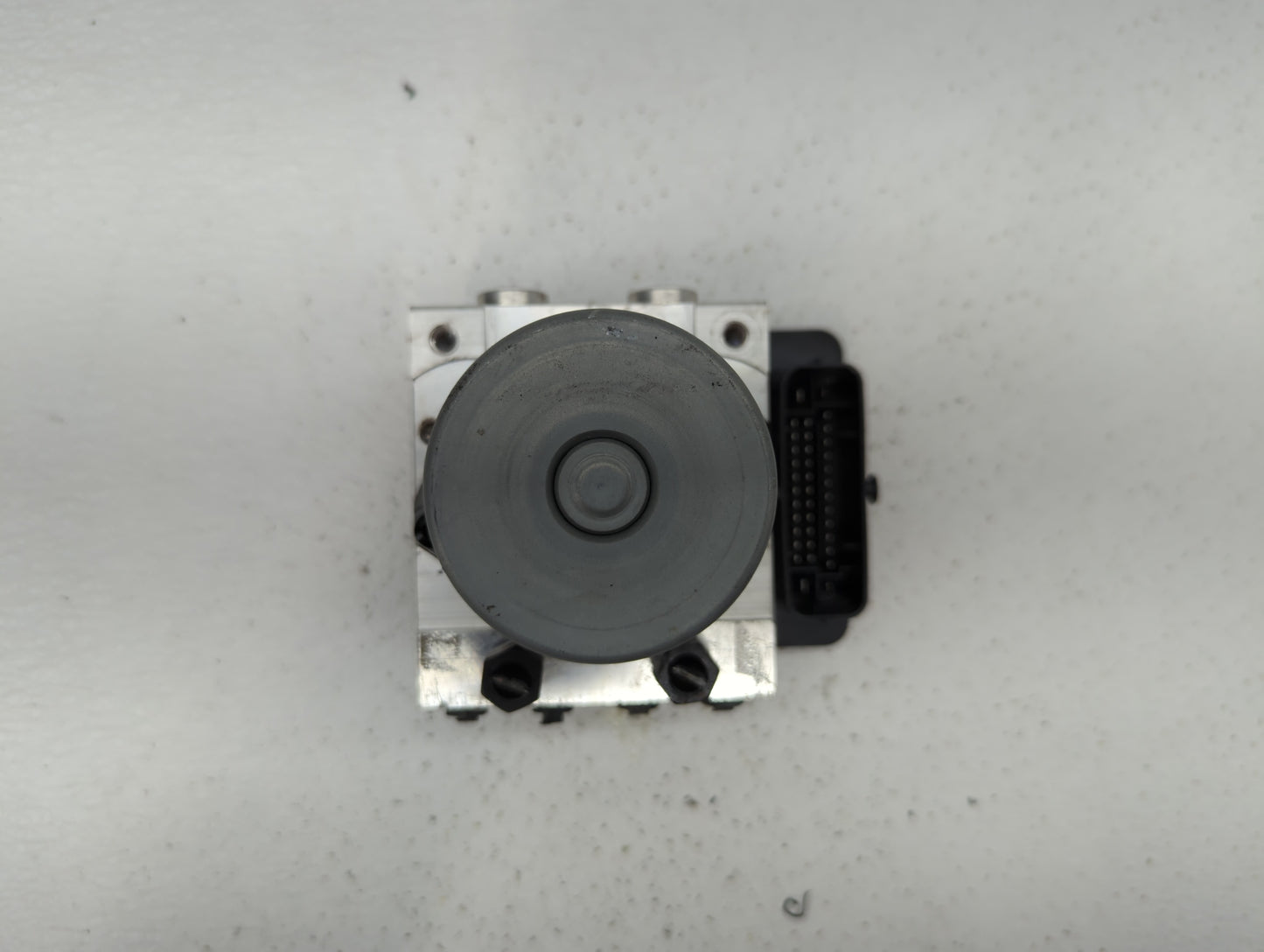 2016-2018 Kia Optima ABS Pump Control Module Replacement P/N:D5589-30500 58920-2T550, D5589-20500 Fits Fits 2016 2017 2018 O