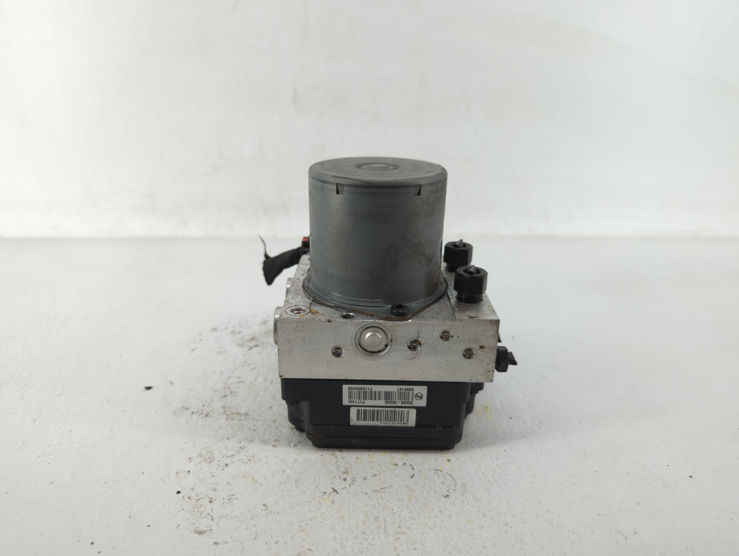 2016-2018 Kia Optima ABS Pump Control Module Replacement P/N:D5589-30500 58920-2T550, D5589-20500 Fits Fits 2016 2017 2018 O