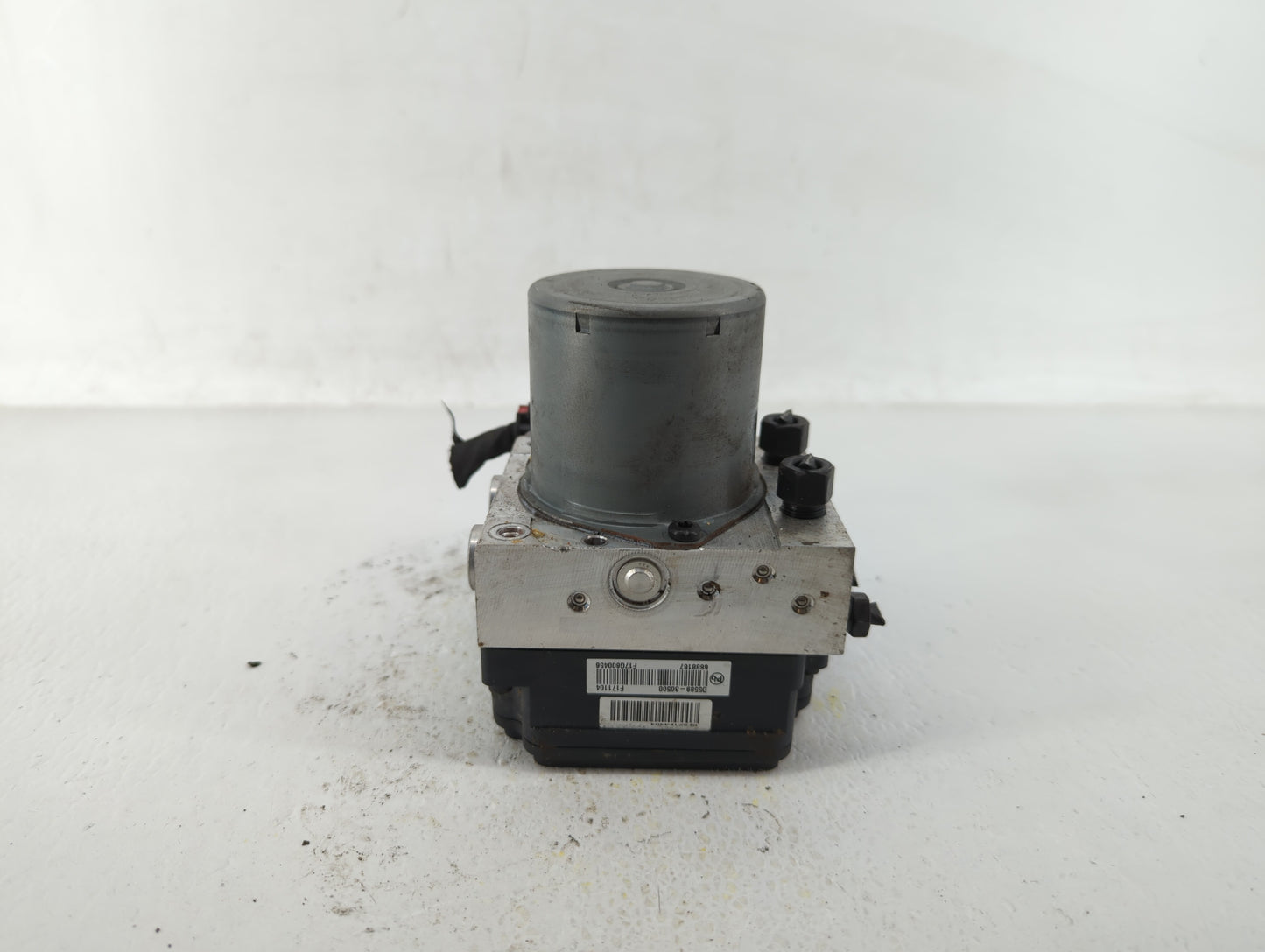 2016-2018 Kia Optima ABS Pump Control Module Replacement P/N:D5589-30500 58920-2T550, D5589-20500 Fits Fits 2016 2017 2018 O