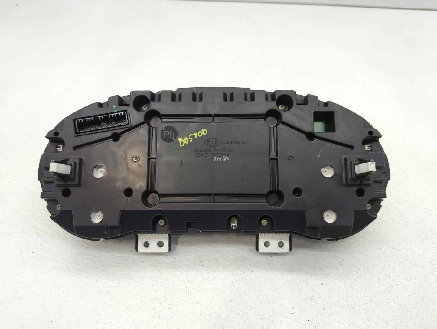 2016-2018 Kia Optima Instrument Cluster Speedometer Gauges P/N:94001-D4BC0 94001-D4780 Fits Fits 2016 2017 2018 OEM Used Aut