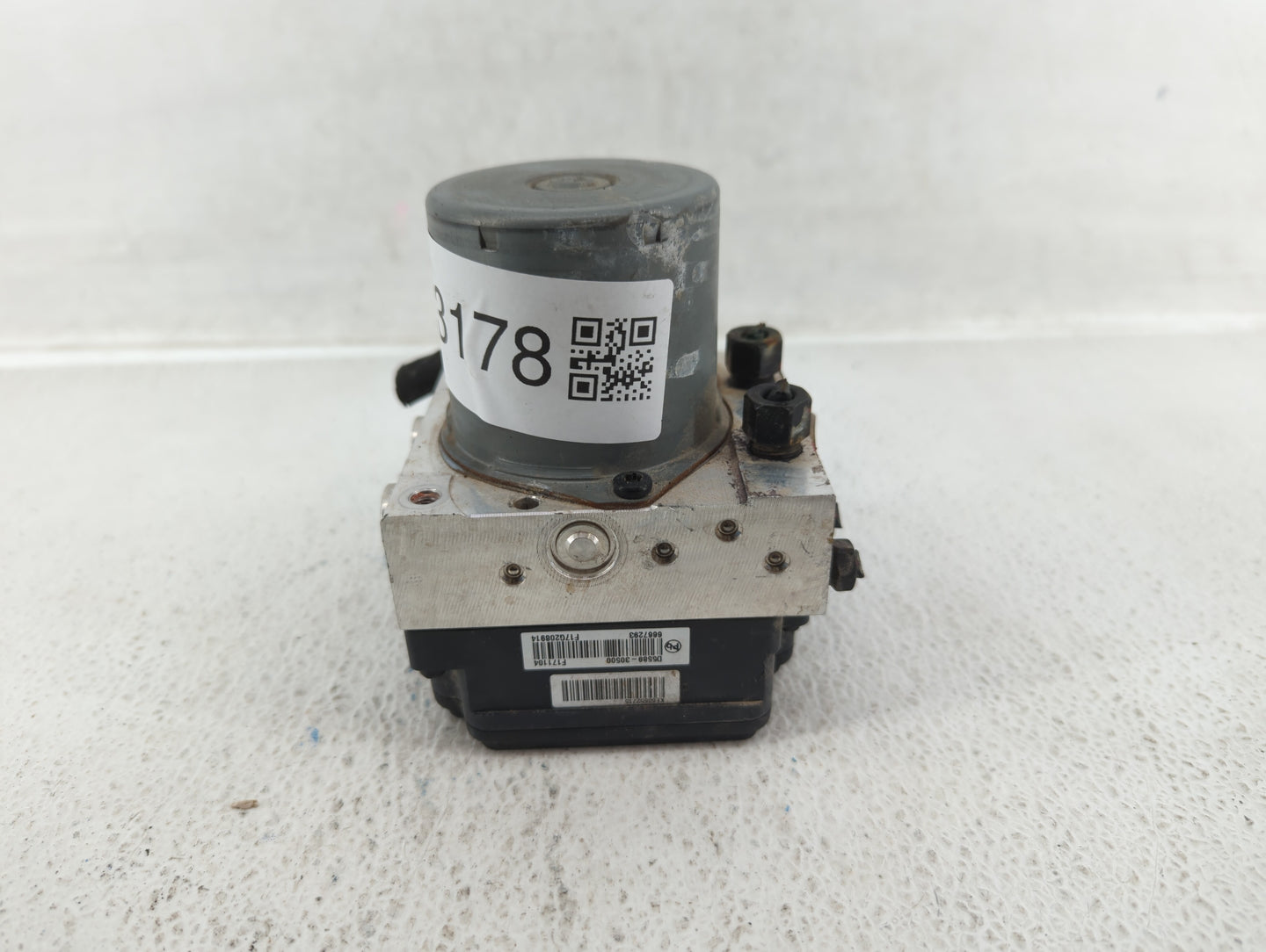 2016-2018 Kia Optima ABS Pump Control Module Replacement P/N:D5589-20500 58920-D5010 Fits Fits 2016 2017 2018 OEM Used Auto 