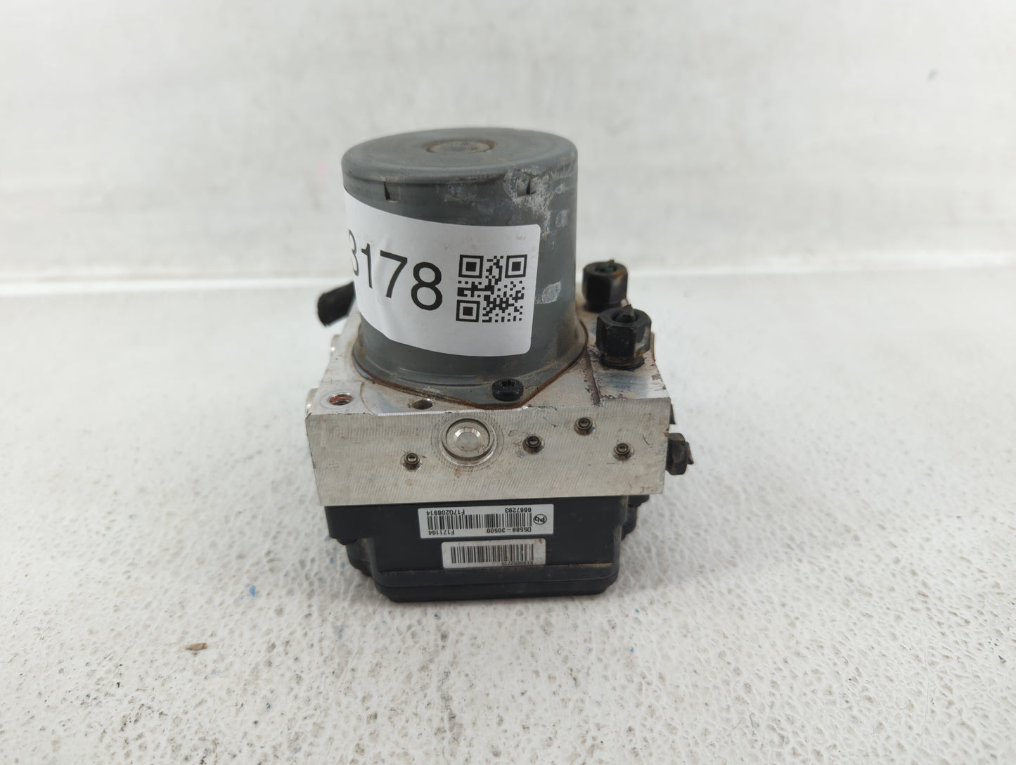 2016-2018 Kia Optima ABS Pump Control Module Replacement P/N:D5589-20500 58920-D5010 Fits Fits 2016 2017 2018 OEM Used Auto 