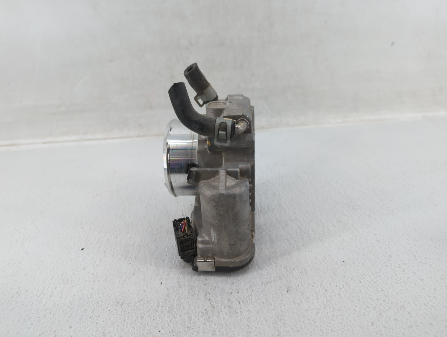 2016-2020 Kia Optima Throttle Body P/N:35100-2G600 Fits Fits 2015 2016 2017 2018 2019 2020 2021 OEM Used Auto Parts - Oemuse