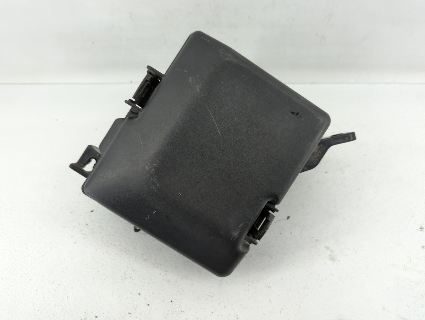 2016-2019 Kia Optima Fusebox Fuse Box Panel Relay Module P/N:91950-D5822 Fits Fits 2016 2017 2018 2019 OEM Used Auto Parts -