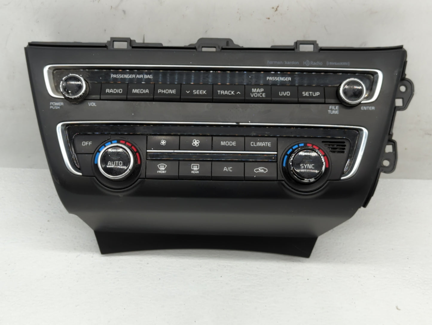 2016-2019 Kia Optima Radio Control Panel - Oemusedautoparts1.com