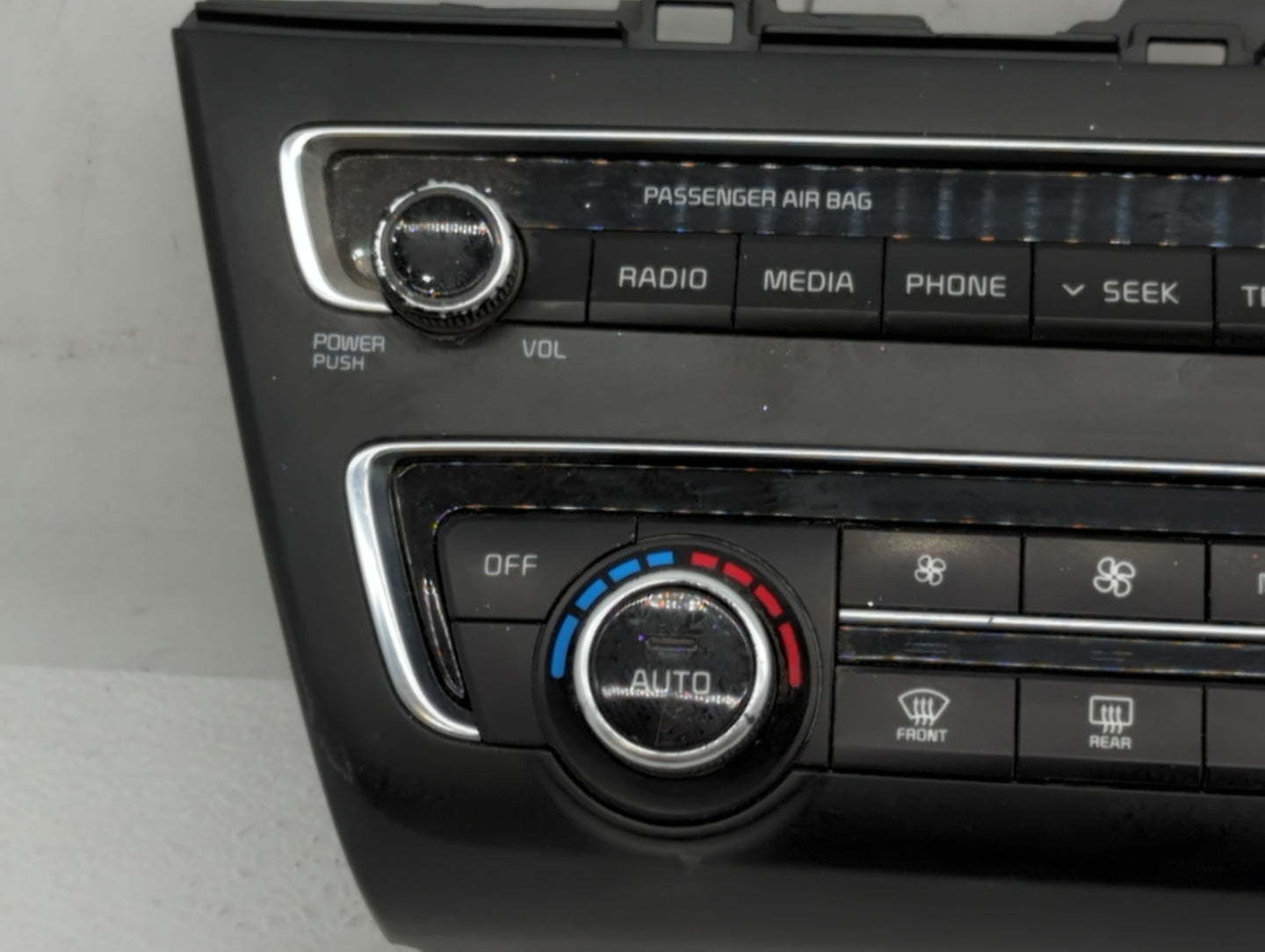 2016-2019 Kia Optima Radio Control Panel - Oemusedautoparts1.com