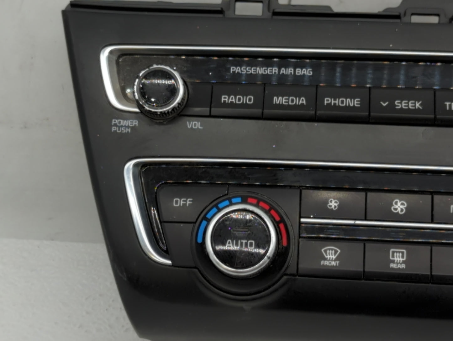 2016-2019 Kia Optima Radio Control Panel - Oemusedautoparts1.com