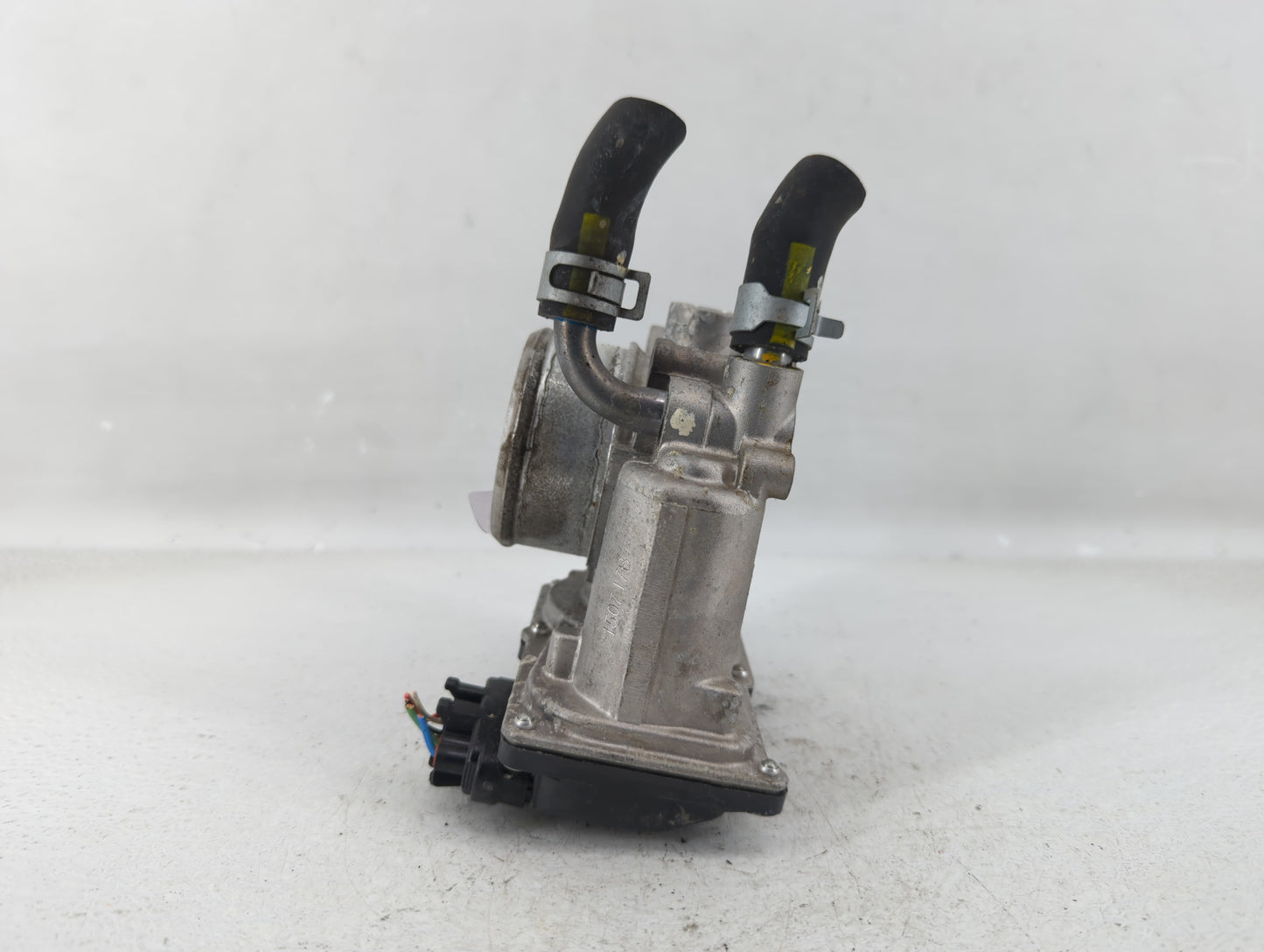 2016-2020 Kia Optima Throttle Body P/N:35100-2B340 Fits Fits 2015 2016 2017 2018 2019 2020 2021 2022 OEM Used Auto Parts - O