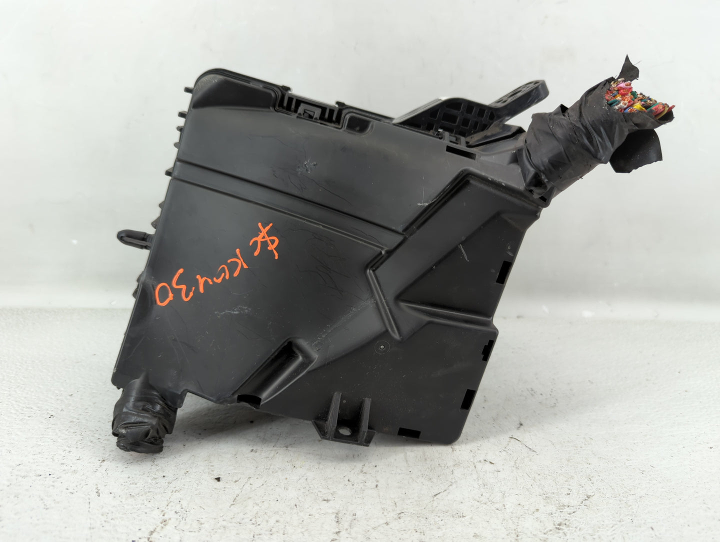 2016-2019 Kia Optima Fusebox Fuse Box Panel Relay Module P/N:91950-D5822 Fits Fits 2016 2017 2018 2019 OEM Used Auto Parts -