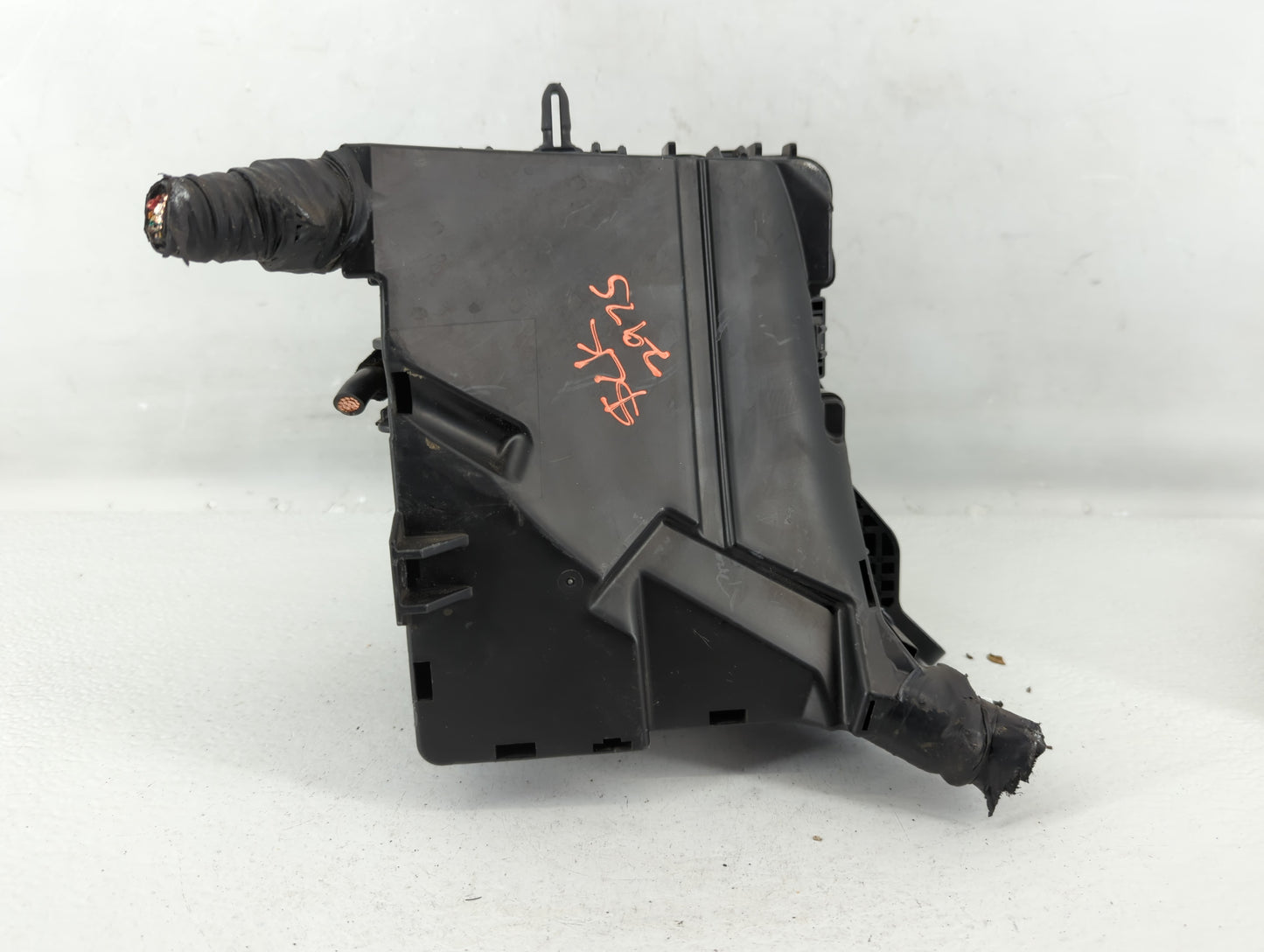 2016-2019 Kia Optima Fusebox Fuse Box Panel Relay Module P/N:91950-D5822 91950-D5841 Fits Fits 2016 2017 2018 2019 OEM Used 