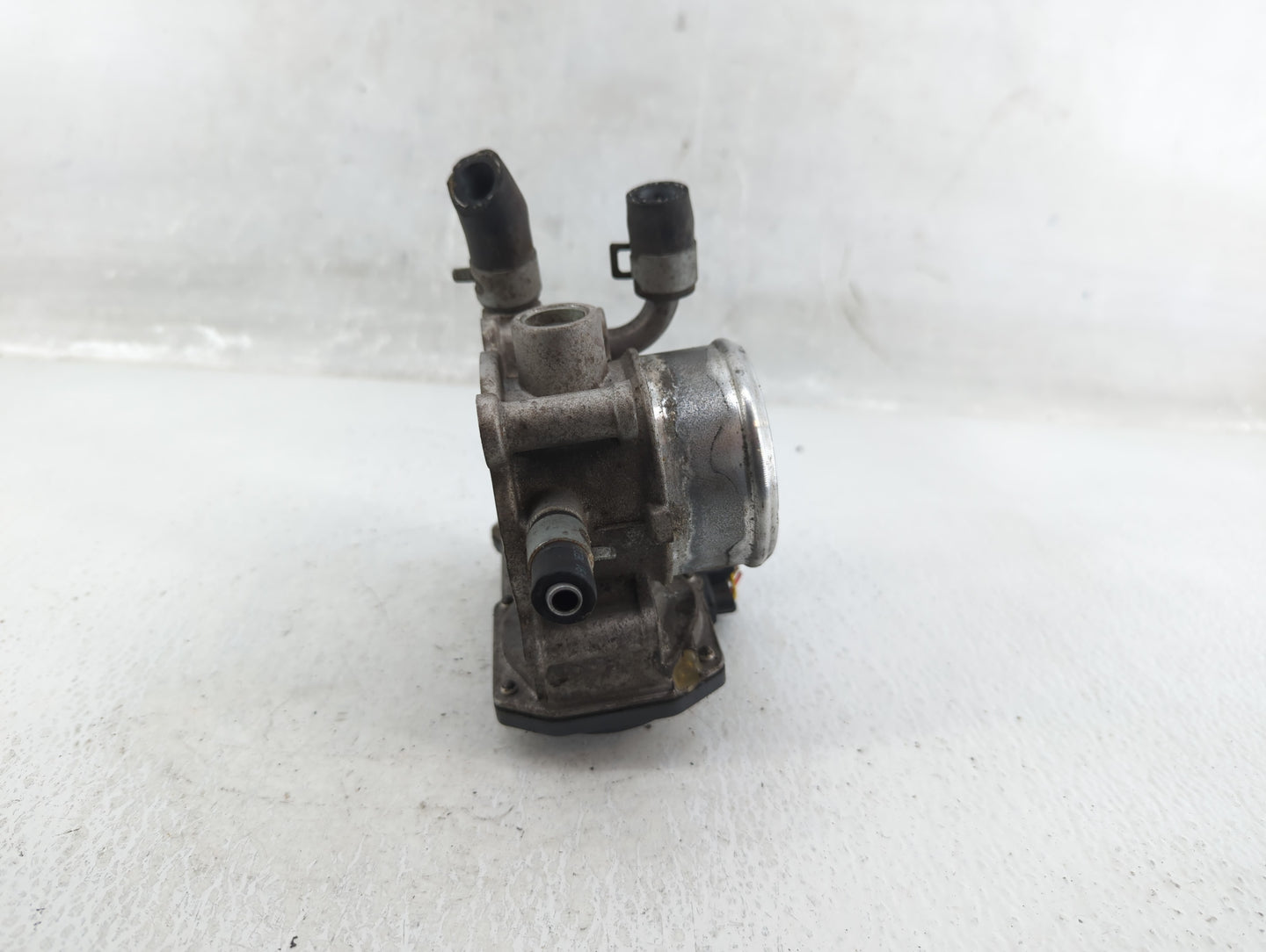 2016-2020 Kia Optima Throttle Body P/N:35100-2B340 Fits Fits 2015 2016 2017 2018 2019 2020 2021 2022 OEM Used Auto Parts - O