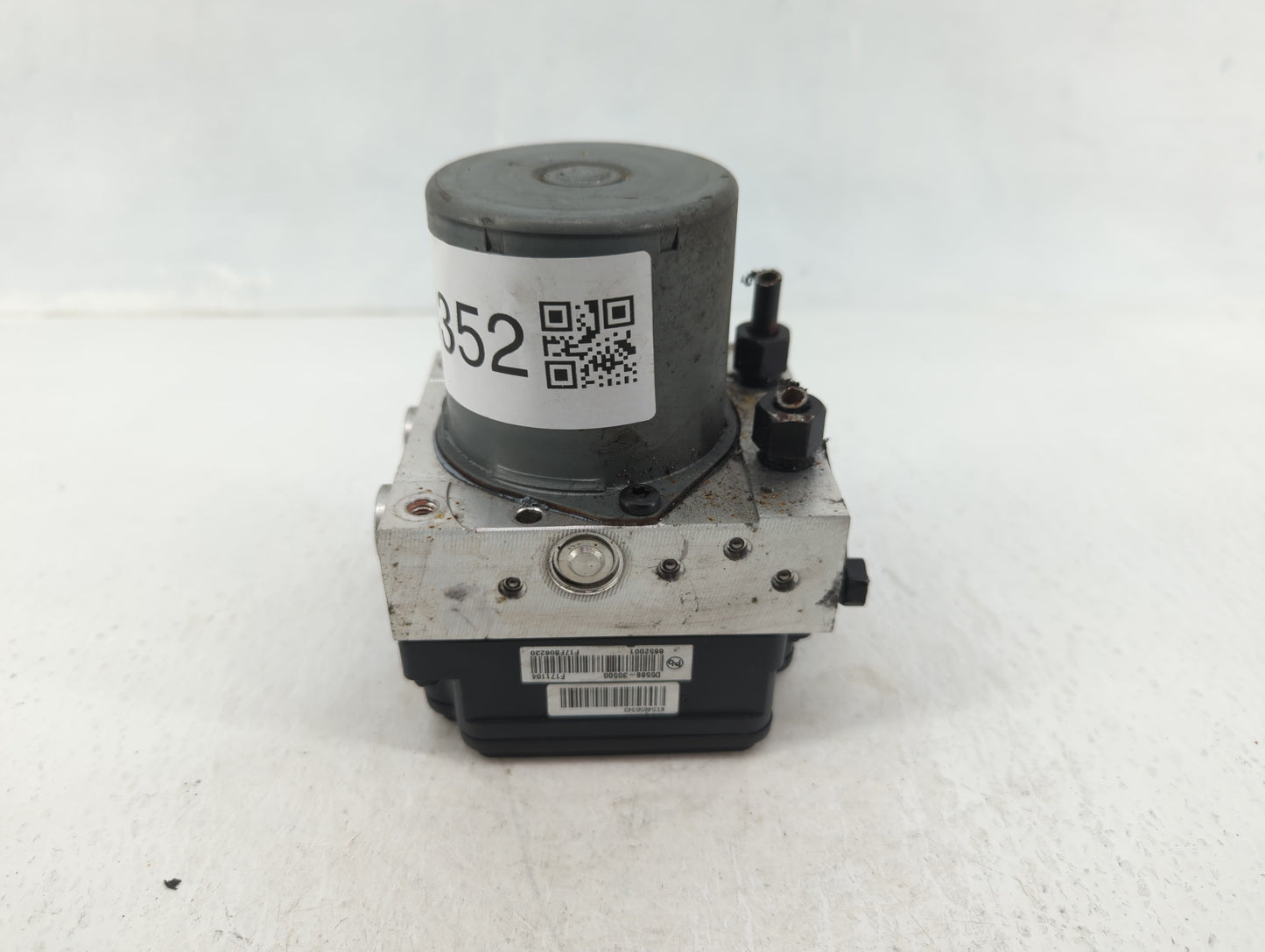 2016-2018 Kia Optima ABS Pump Control Module Replacement P/N:61589-45100 Fits Fits 2016 2017 2018 OEM Used Auto Parts - Oemu