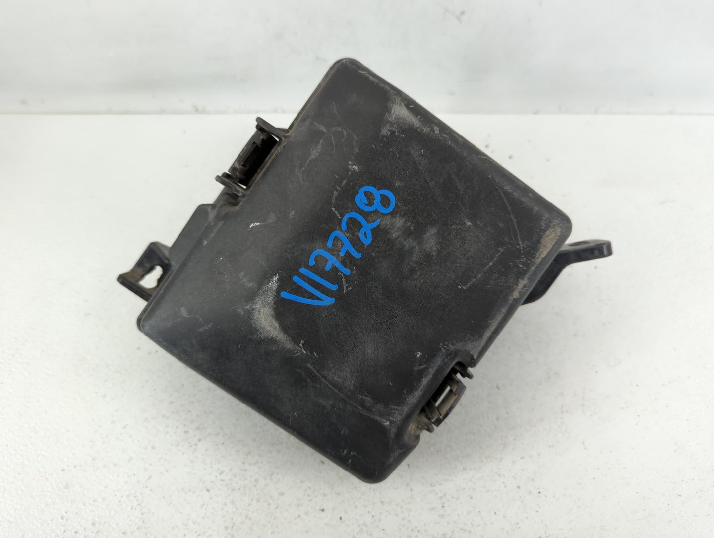 2016-2019 Kia Optima Fusebox Fuse Box Panel Relay Module P/N:91950-D5822 Fits Fits 2016 2017 2018 2019 OEM Used Auto Parts -
