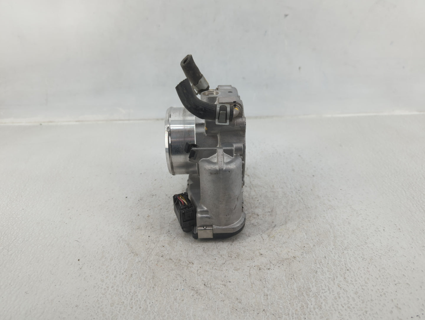 2016-2020 Kia Optima Throttle Body P/N:35100-2G600 Fits Fits 2015 2016 2017 2018 2019 2020 2021 OEM Used Auto Parts - Oemuse