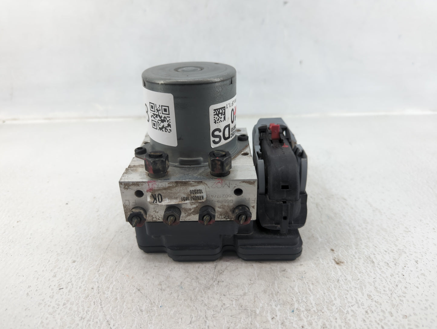 2016-2018 Kia Optima ABS Pump Control Module Replacement P/N:58900-D5010 Fits Fits 2016 2017 2018 OEM Used Auto Parts - Oemu