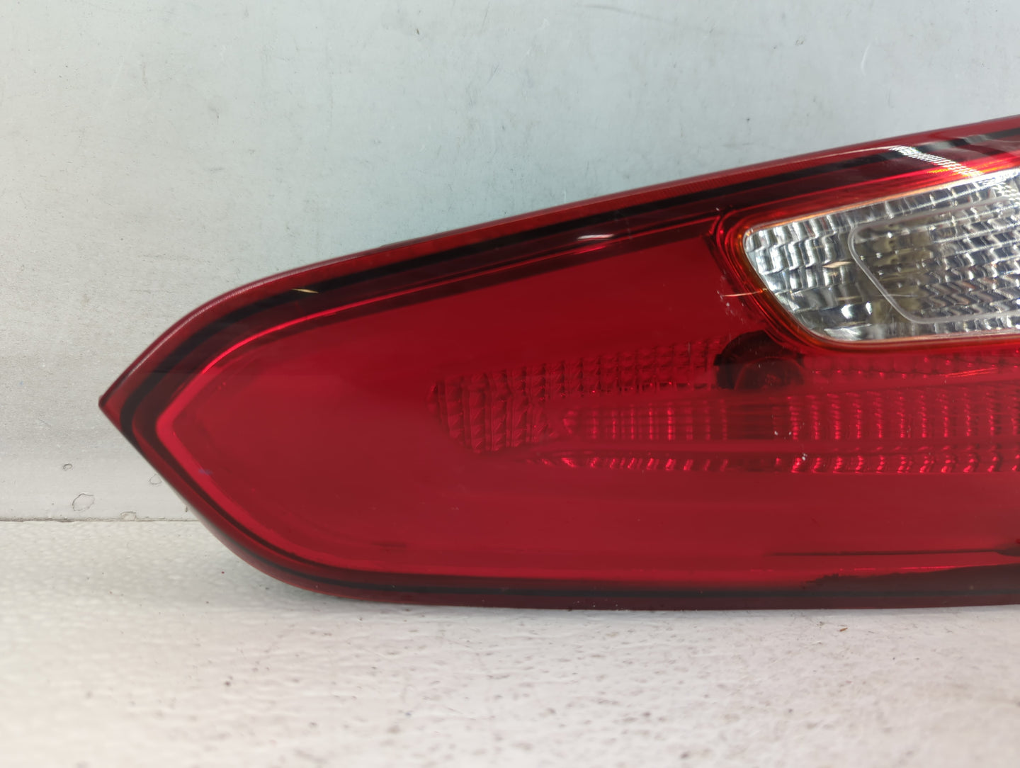 2016-2018 Kia Optima Passenger Right Side Deck Lid Mounted Tail Light - Oemusedautoparts1.com