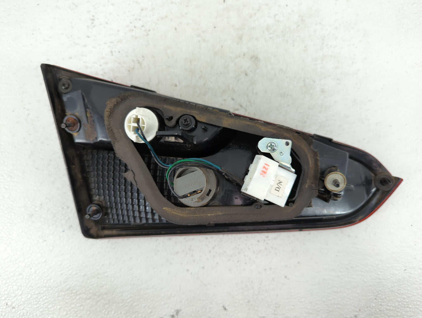 2016-2018 Kia Optima Passenger Right Side Deck Lid Mounted Tail Light - Oemusedautoparts1.com