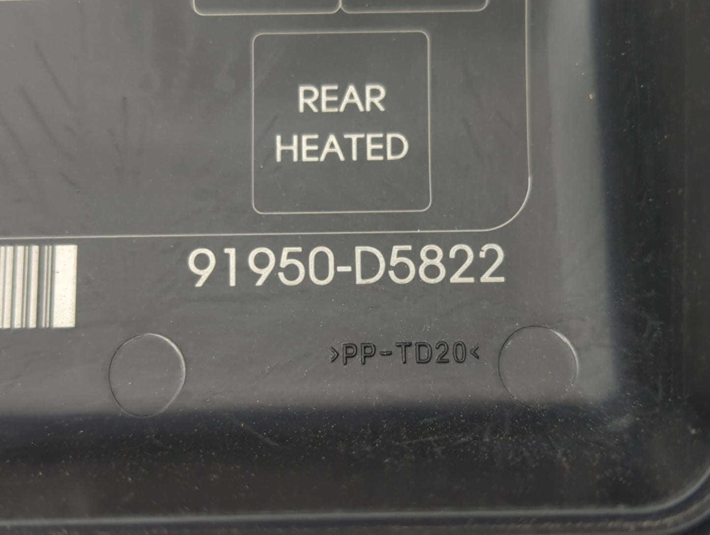 2016-2019 Kia Optima Fusebox Fuse Box Panel Relay Module P/N:91950-D5822 Fits Fits 2016 2017 2018 2019 OEM Used Auto Parts -