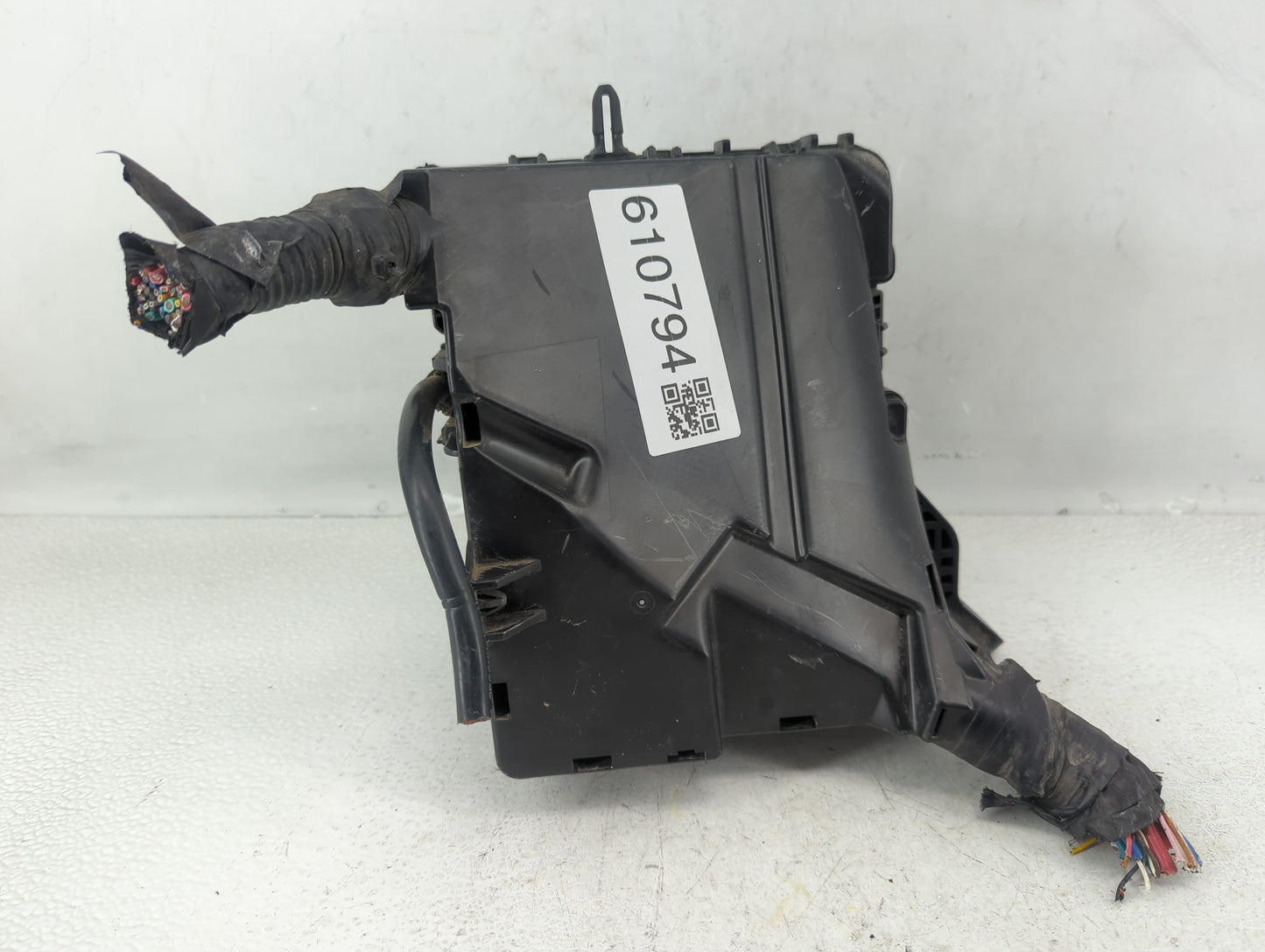 2016-2019 Kia Optima Fusebox Fuse Box Panel Relay Module P/N:91950-D5822 Fits Fits 2016 2017 2018 2019 OEM Used Auto Parts -