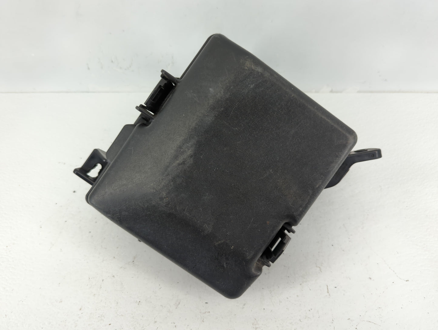 2016-2019 Kia Optima Fusebox Fuse Box Panel Relay Module P/N:91950-D5822 Fits Fits 2016 2017 2018 2019 OEM Used Auto Parts -